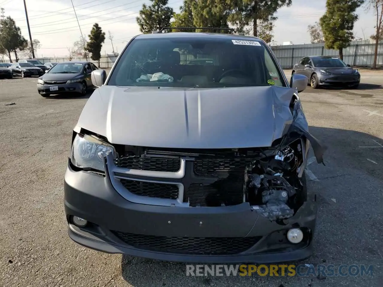 5 Photograph of a damaged car 2C4RDGCG7KR642995 DODGE CARAVAN 2019