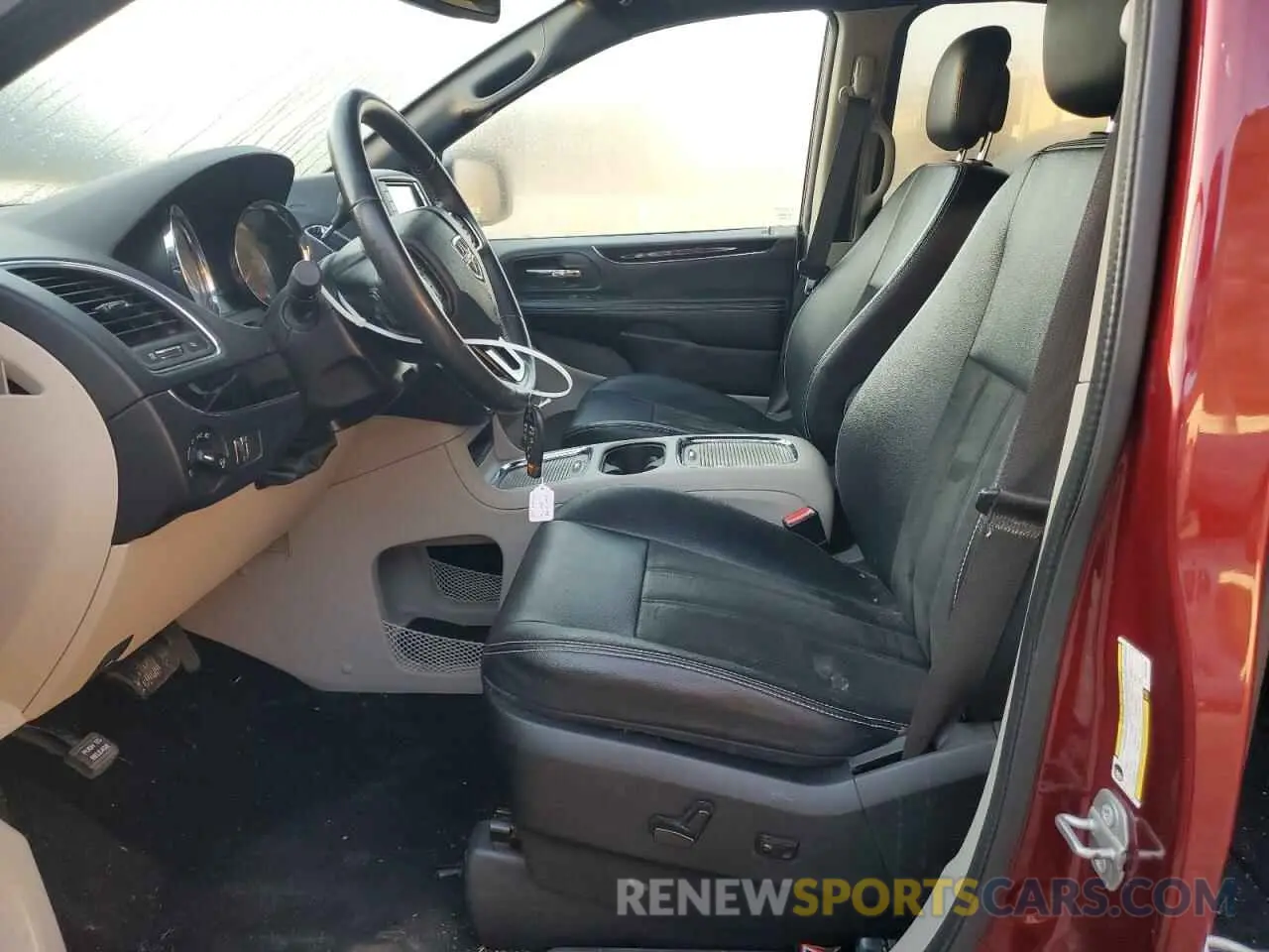 7 Photograph of a damaged car 2C4RDGCG7KR656587 DODGE CARAVAN 2019