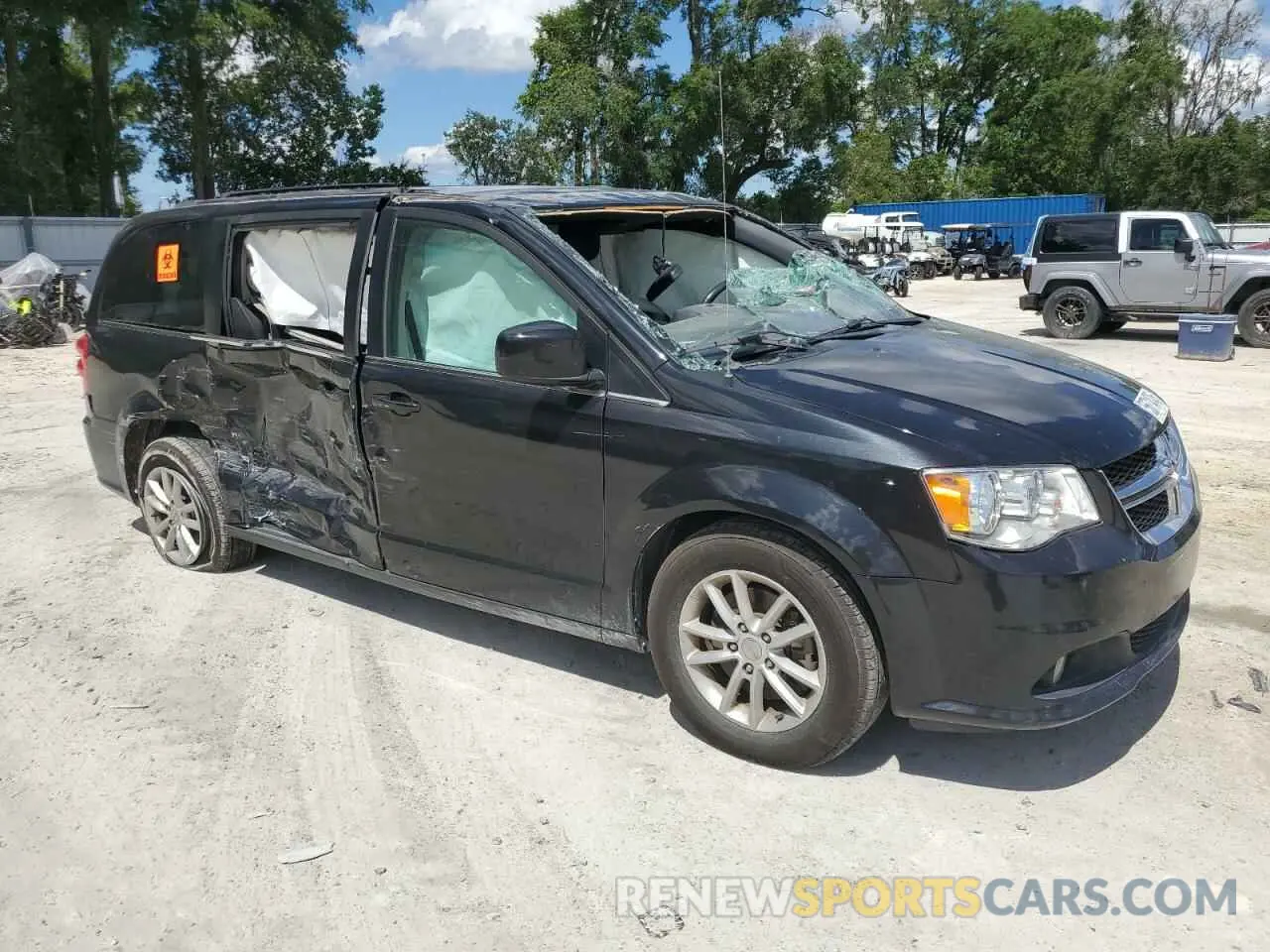 4 Photograph of a damaged car 2C4RDGCG7KR716710 DODGE CARAVAN 2019