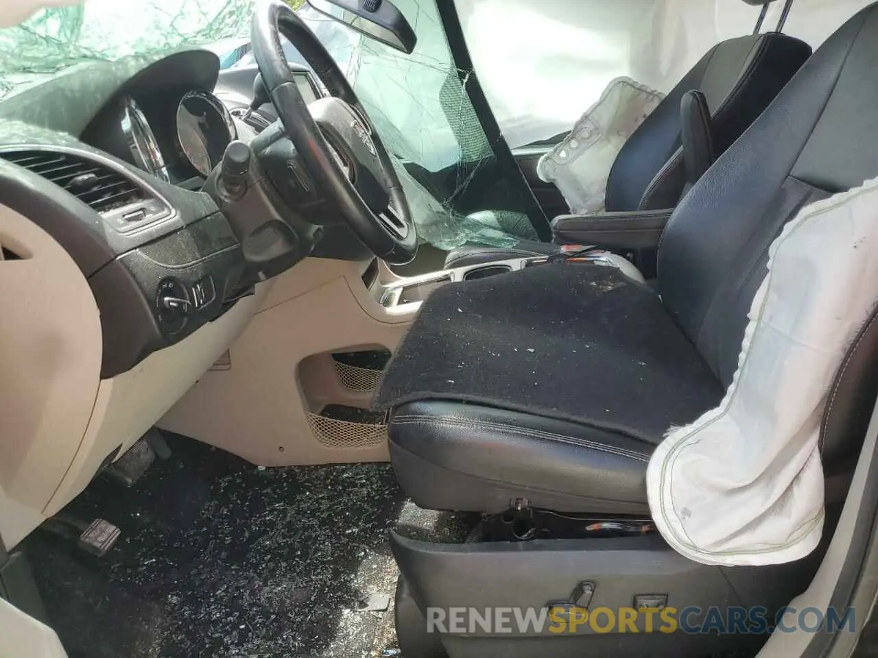 7 Photograph of a damaged car 2C4RDGCG7KR716710 DODGE CARAVAN 2019