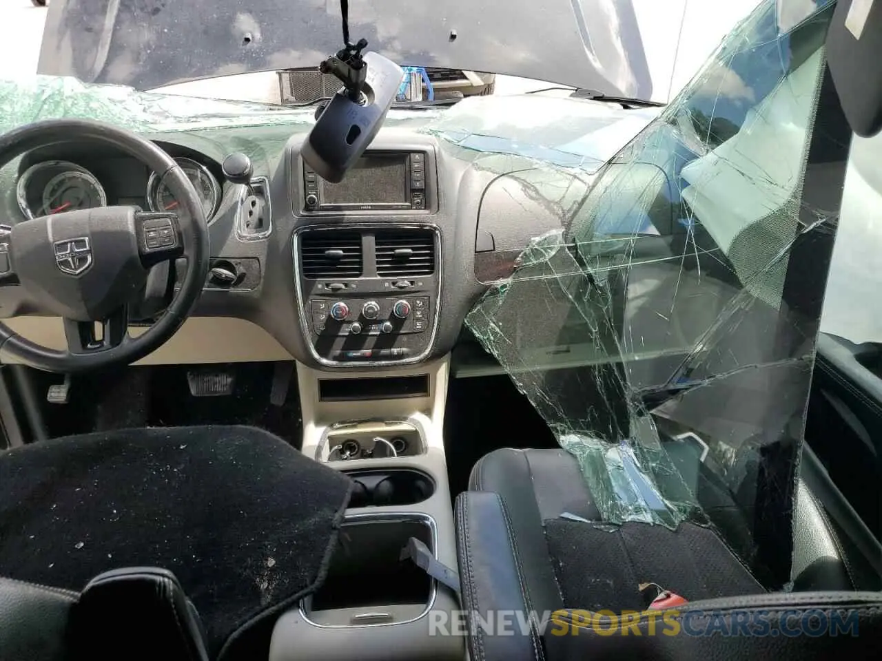 8 Photograph of a damaged car 2C4RDGCG7KR716710 DODGE CARAVAN 2019