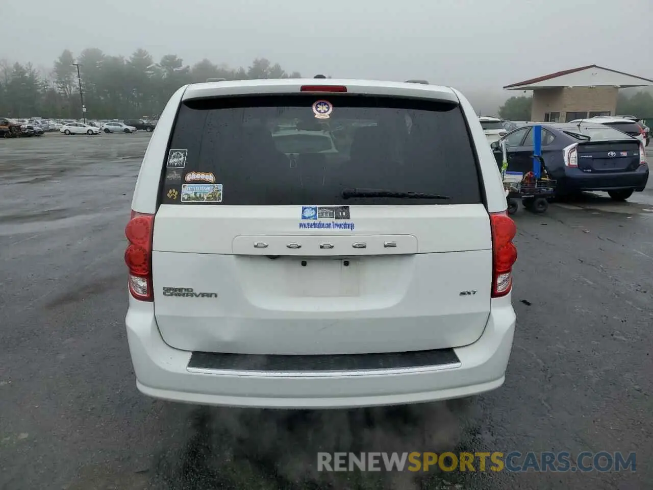 6 Photograph of a damaged car 2C4RDGCG7KR755118 DODGE CARAVAN 2019