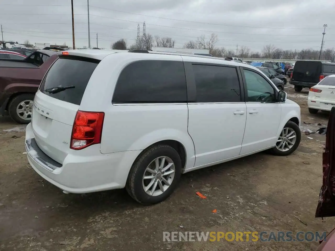 3 Photograph of a damaged car 2C4RDGCG7KR783940 DODGE CARAVAN 2019