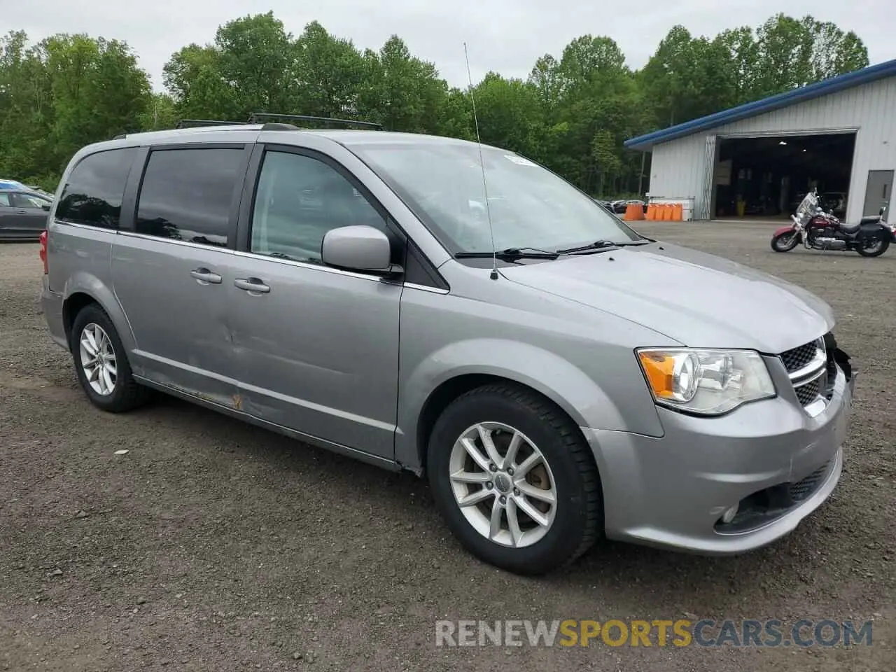 4 Photograph of a damaged car 2C4RDGCG8KR582032 DODGE CARAVAN 2019