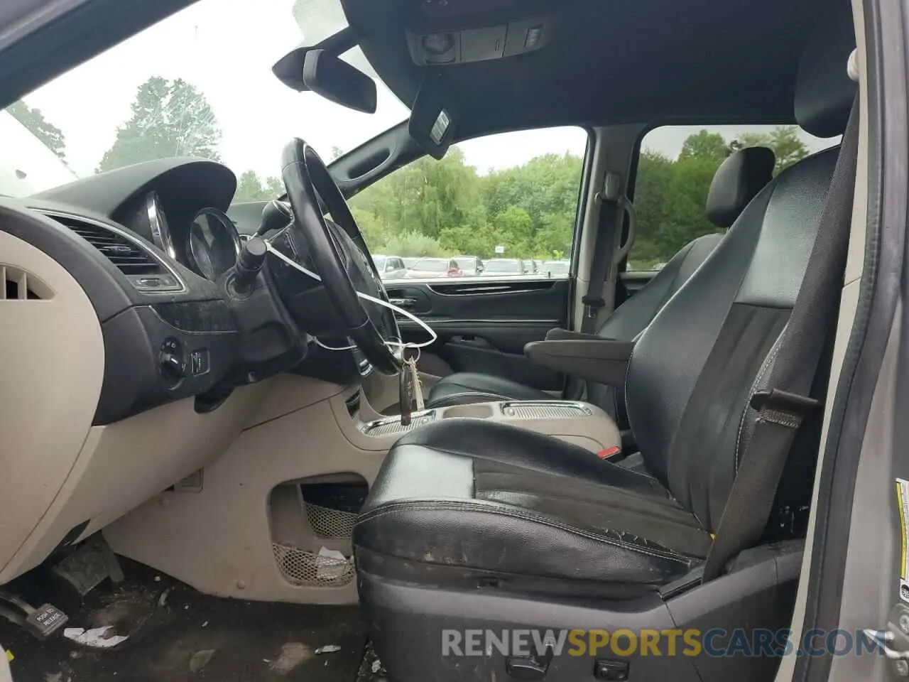 7 Photograph of a damaged car 2C4RDGCG8KR582032 DODGE CARAVAN 2019