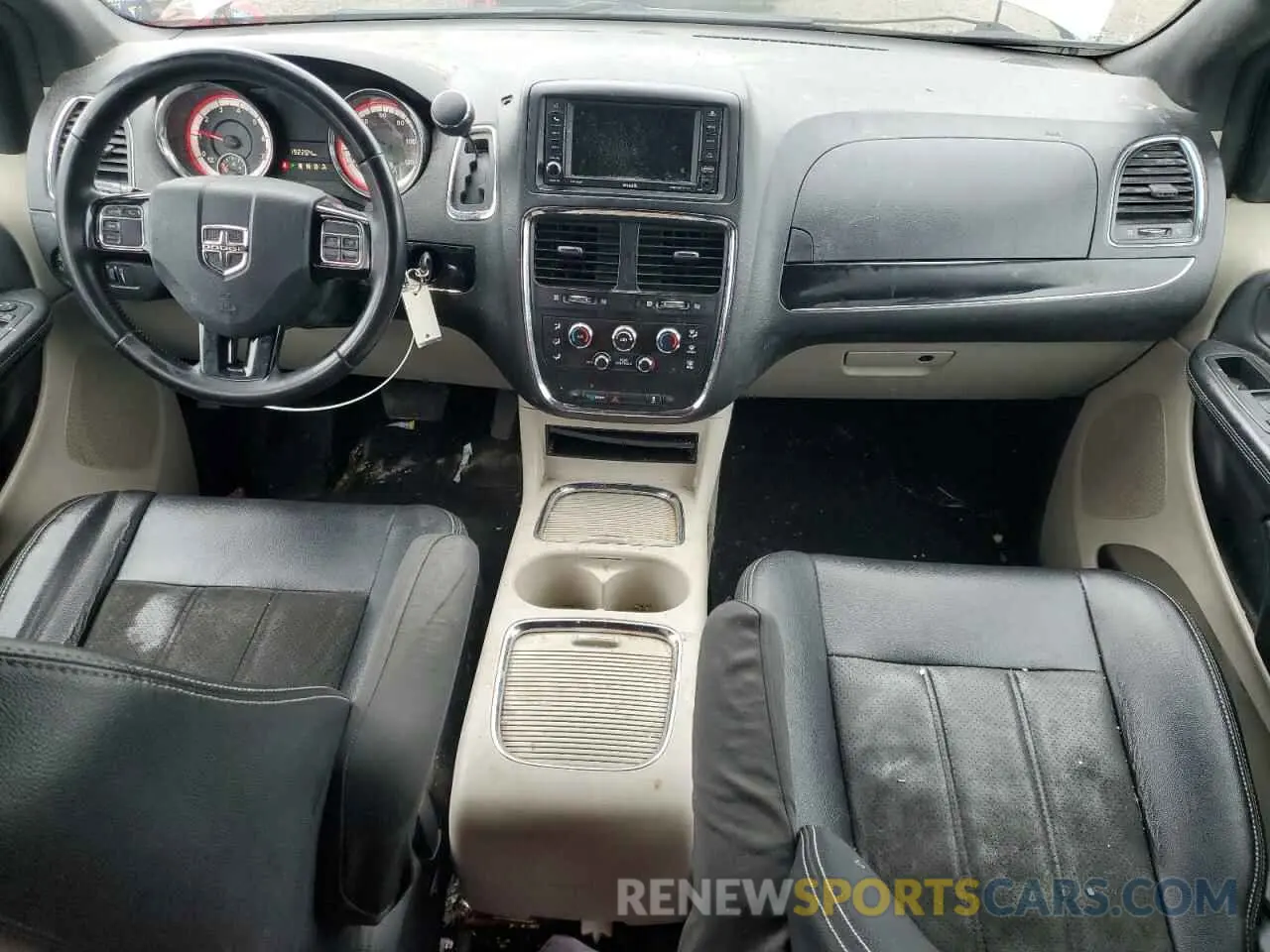 8 Photograph of a damaged car 2C4RDGCG8KR582032 DODGE CARAVAN 2019