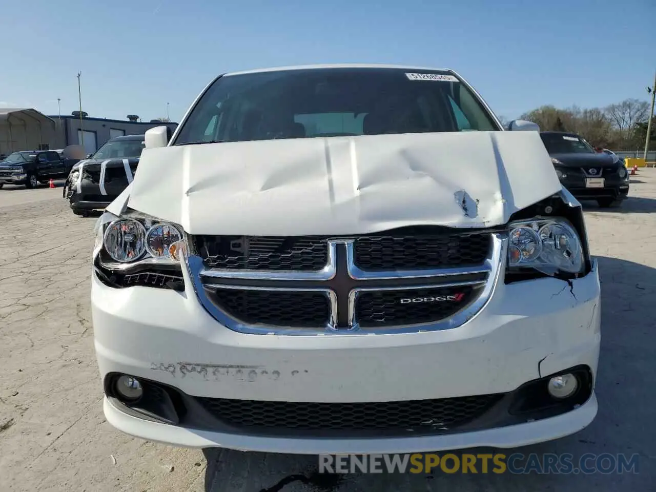 5 Photograph of a damaged car 2C4RDGCG8KR724184 DODGE CARAVAN 2019