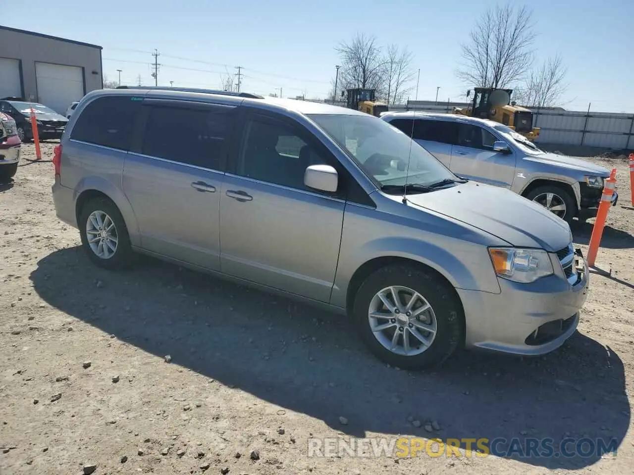 4 Photograph of a damaged car 2C4RDGCG8KR724329 DODGE CARAVAN 2019