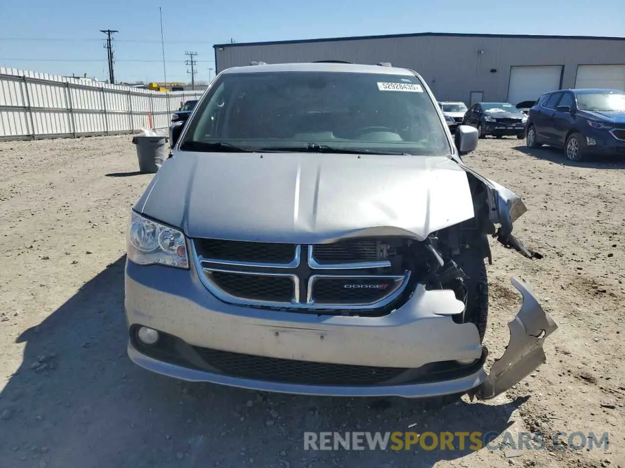 5 Photograph of a damaged car 2C4RDGCG8KR724329 DODGE CARAVAN 2019