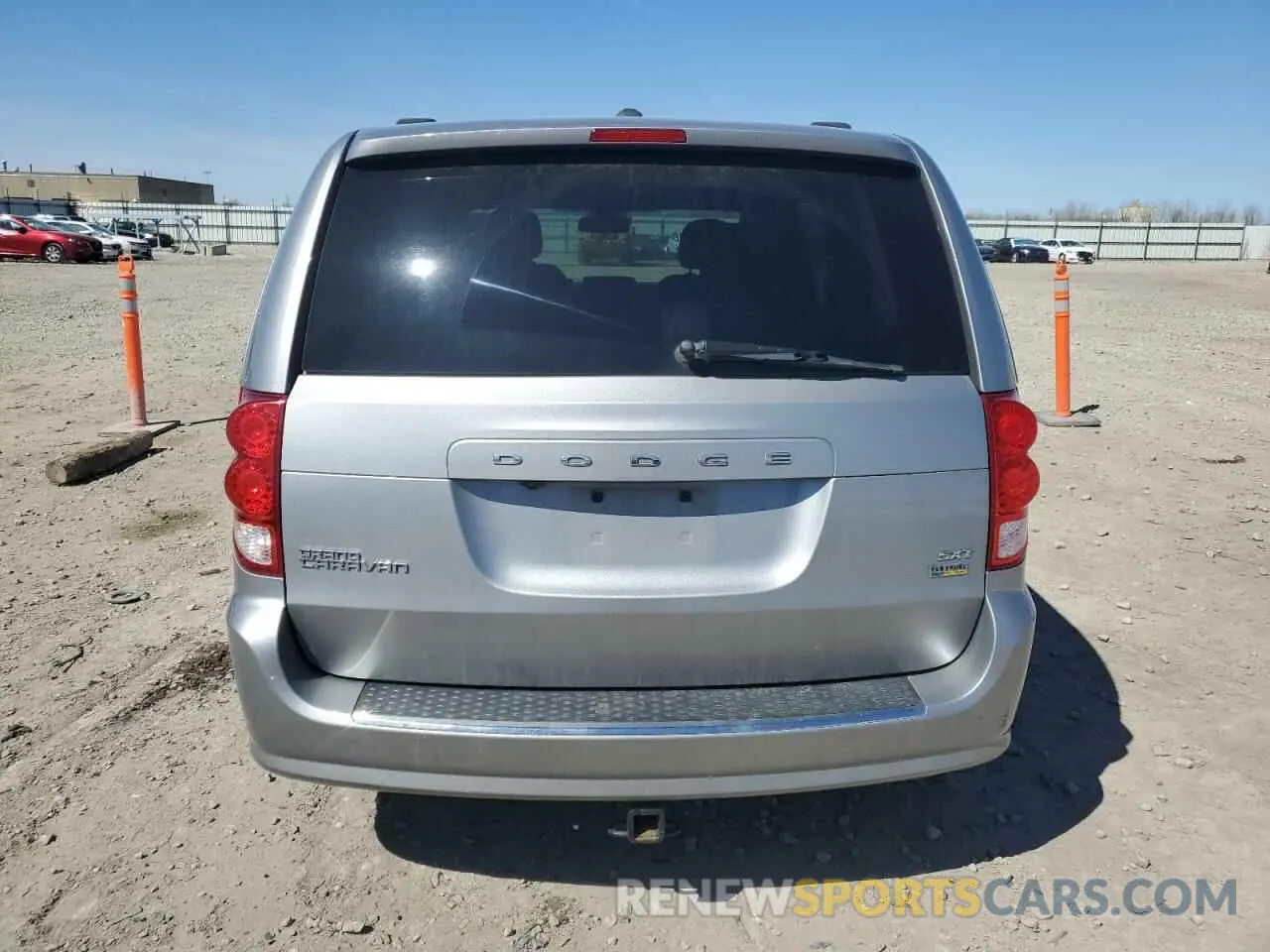 6 Photograph of a damaged car 2C4RDGCG8KR724329 DODGE CARAVAN 2019