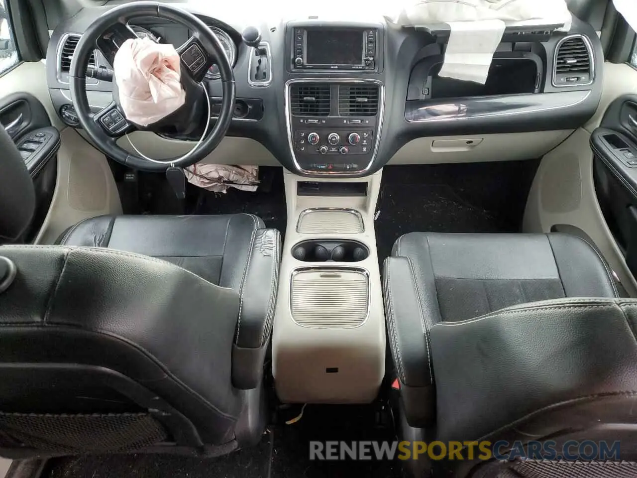 8 Photograph of a damaged car 2C4RDGCG8KR739154 DODGE CARAVAN 2019