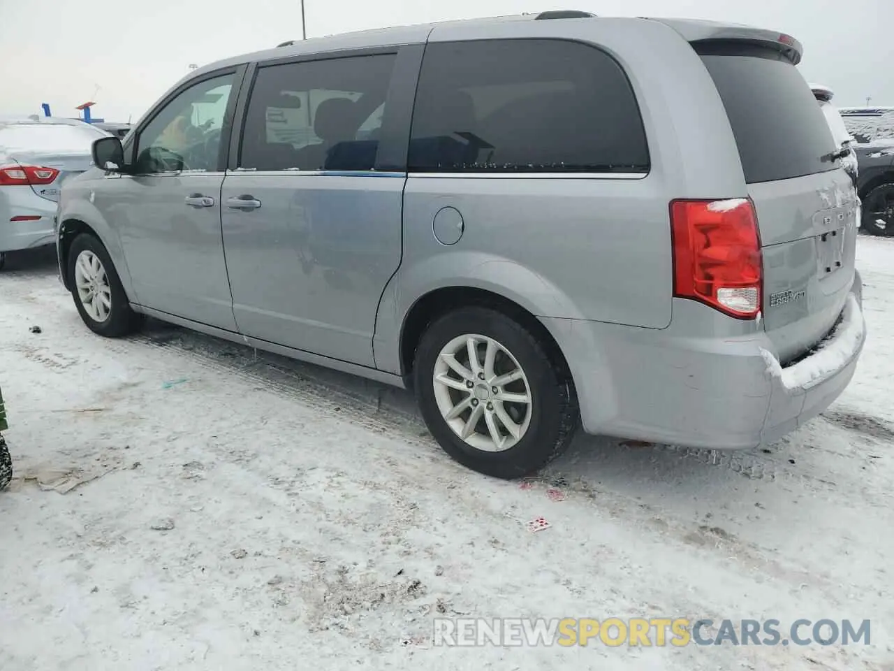 2 Photograph of a damaged car 2C4RDGCG8KR743303 DODGE CARAVAN 2019