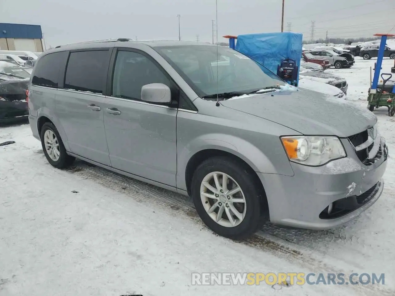 4 Photograph of a damaged car 2C4RDGCG8KR743303 DODGE CARAVAN 2019