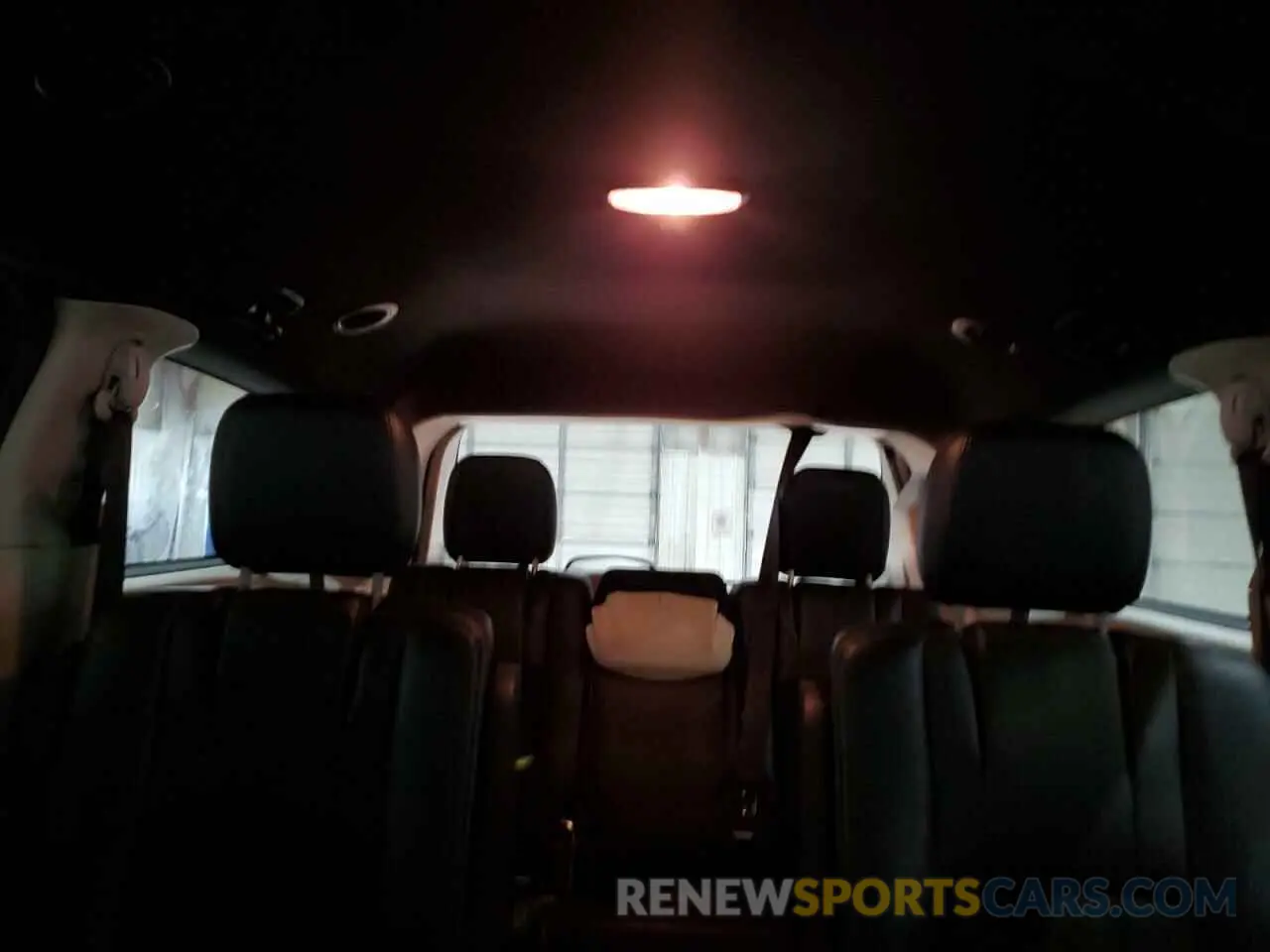 10 Photograph of a damaged car 2C4RDGCG8KR774986 DODGE CARAVAN 2019