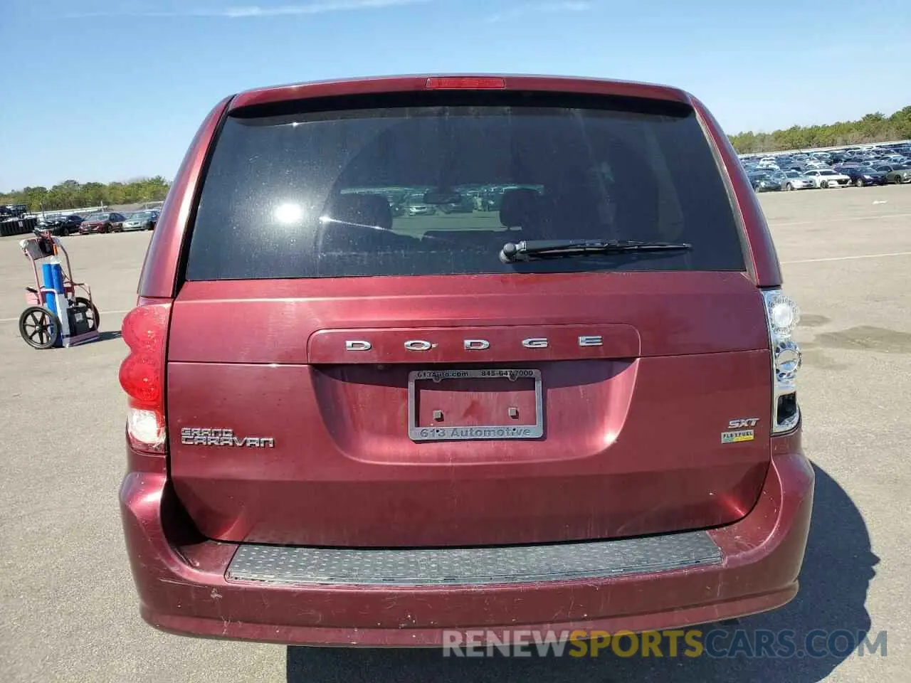 6 Photograph of a damaged car 2C4RDGCG8KR802897 DODGE CARAVAN 2019