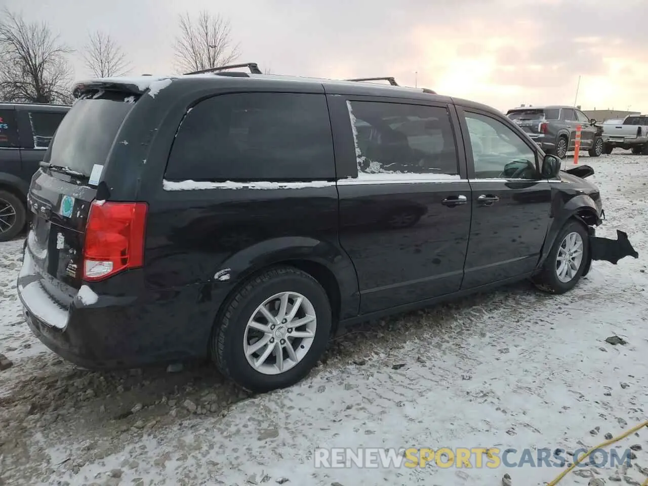 3 Photograph of a damaged car 2C4RDGCG9KR511518 DODGE CARAVAN 2019