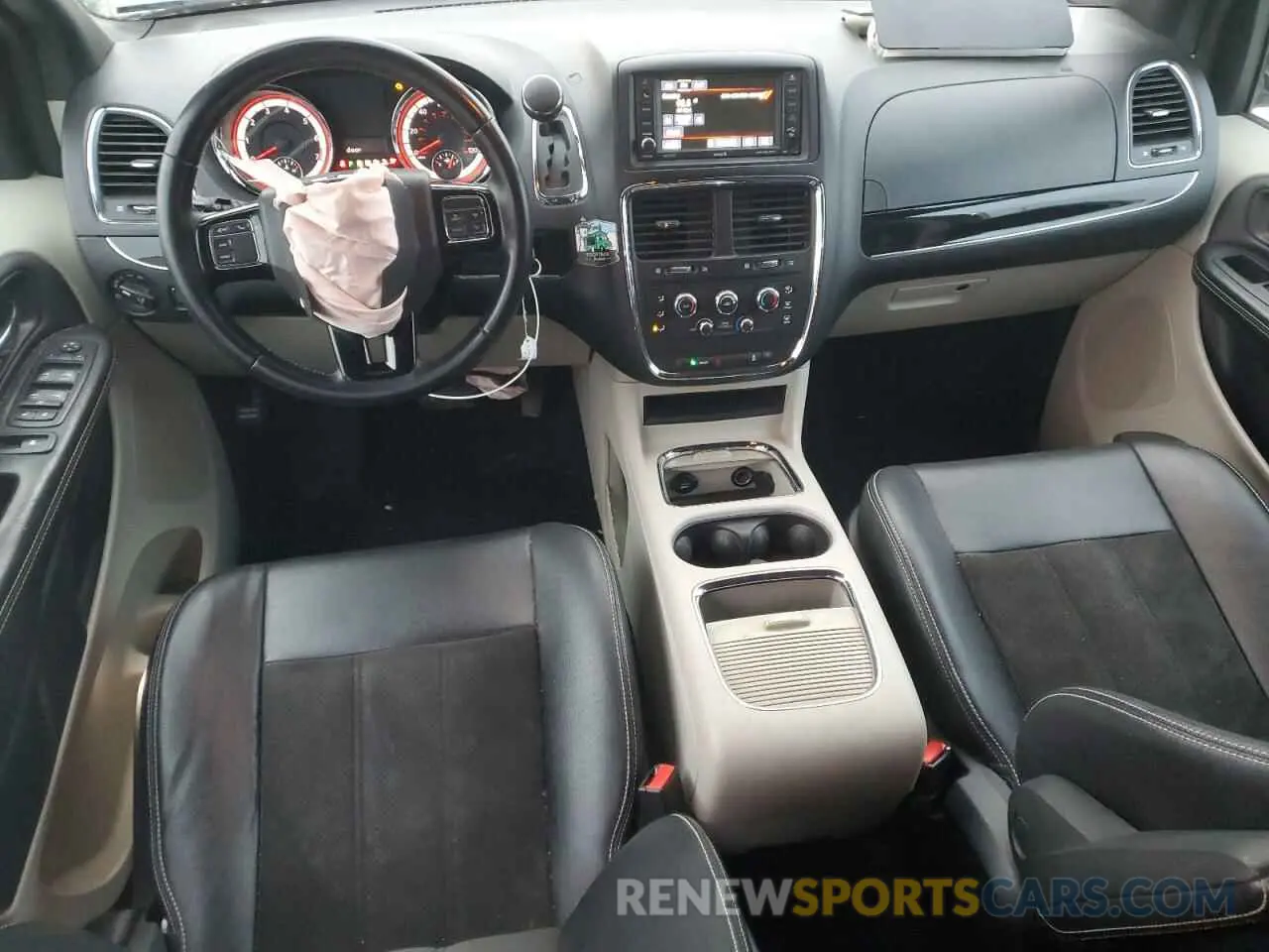 8 Photograph of a damaged car 2C4RDGCG9KR511518 DODGE CARAVAN 2019