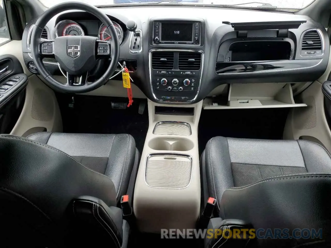 8 Photograph of a damaged car 2C4RDGCG9KR600022 DODGE CARAVAN 2019