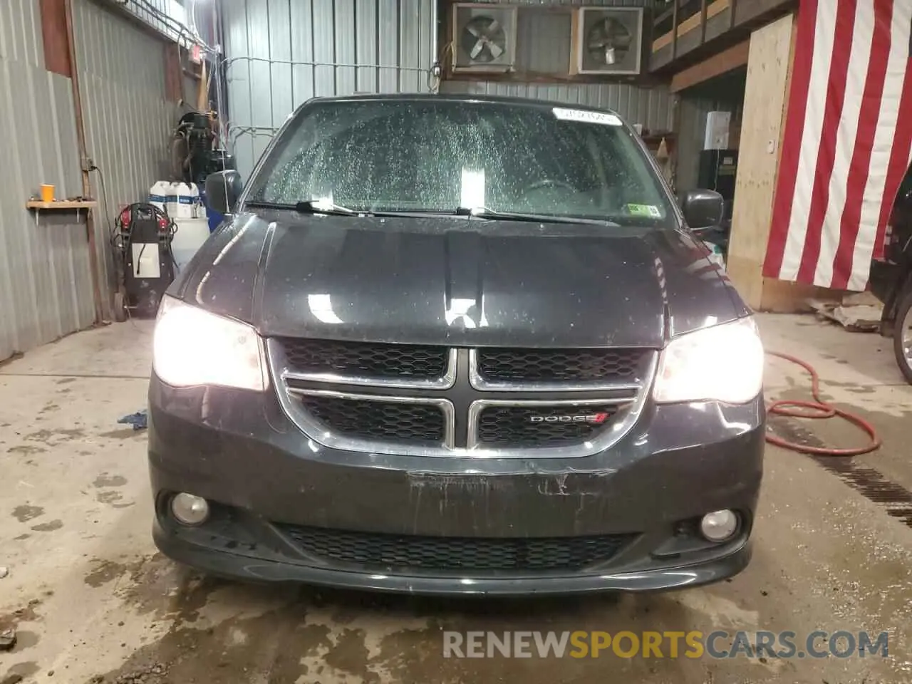 5 Photograph of a damaged car 2C4RDGCG9KR712187 DODGE CARAVAN 2019