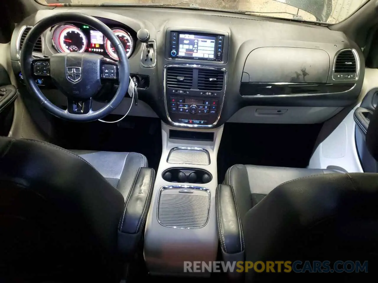 8 Photograph of a damaged car 2C4RDGCG9KR712187 DODGE CARAVAN 2019