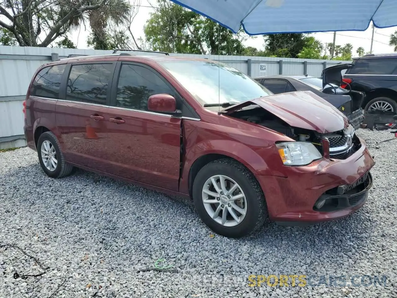 4 Photograph of a damaged car 2C4RDGCG9KR759302 DODGE CARAVAN 2019