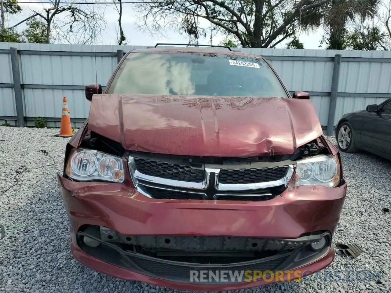 5 Photograph of a damaged car 2C4RDGCG9KR759302 DODGE CARAVAN 2019