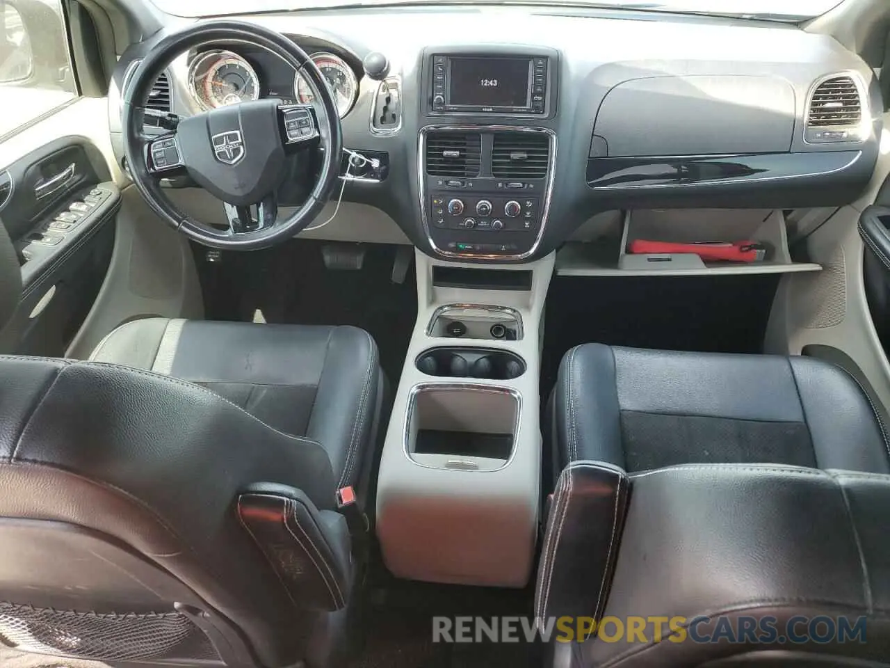 8 Photograph of a damaged car 2C4RDGCG9KR759302 DODGE CARAVAN 2019