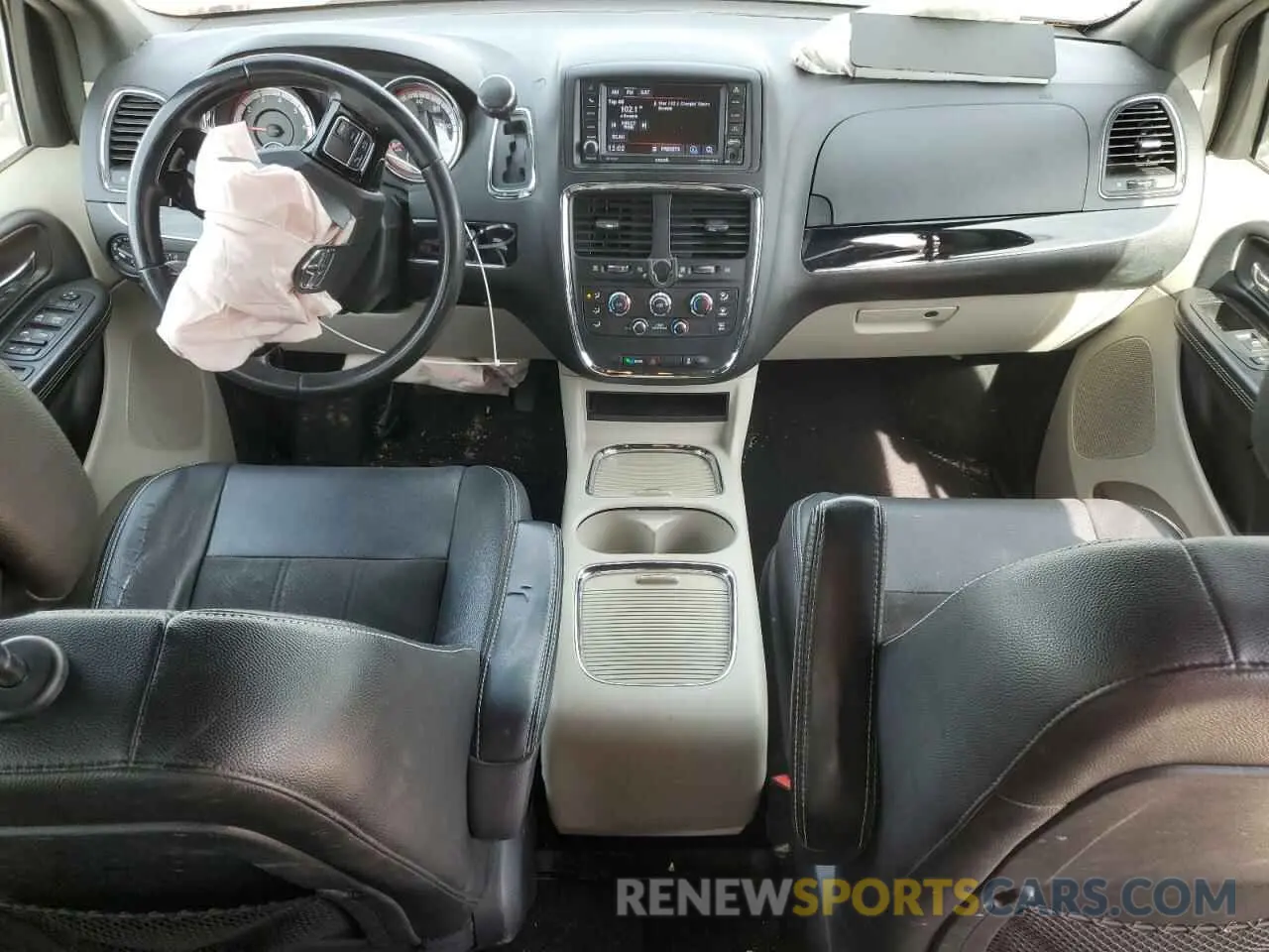 8 Photograph of a damaged car 2C4RDGCG9KR784992 DODGE CARAVAN 2019