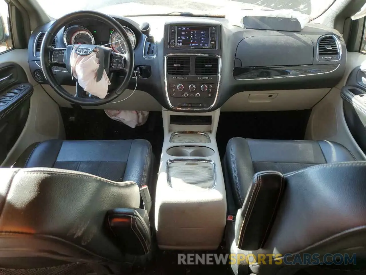 8 Photograph of a damaged car 2C4RDGCG9KR788315 DODGE CARAVAN 2019