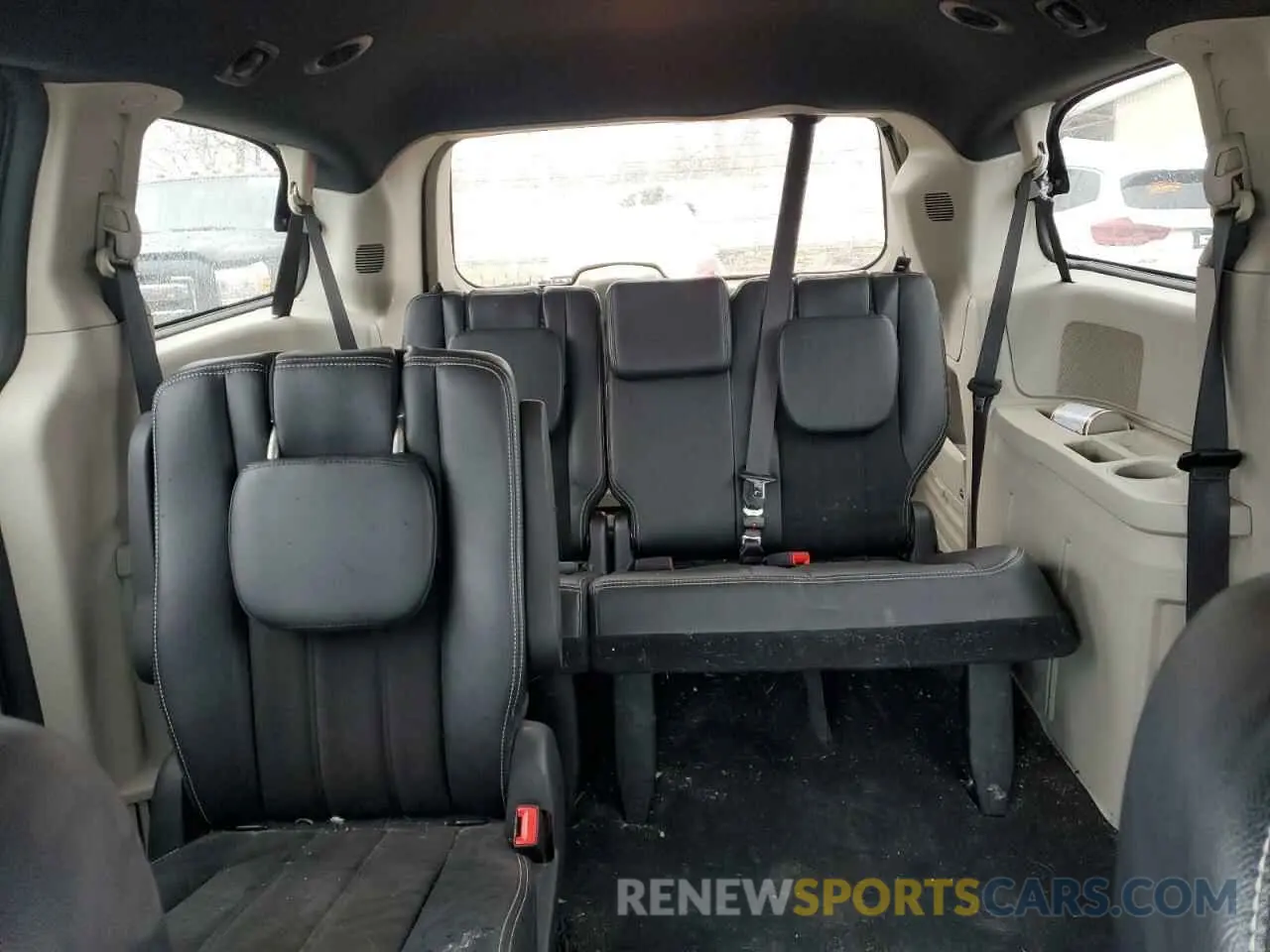 10 Photograph of a damaged car 2C4RDGCGXKR518476 DODGE CARAVAN 2019