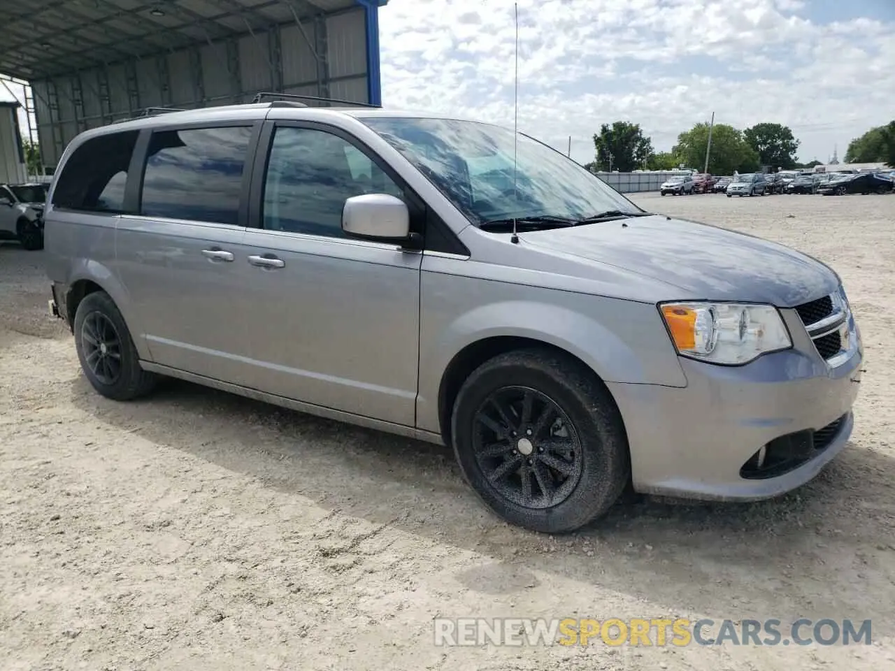 4 Photograph of a damaged car 2C4RDGCGXKR585398 DODGE CARAVAN 2019