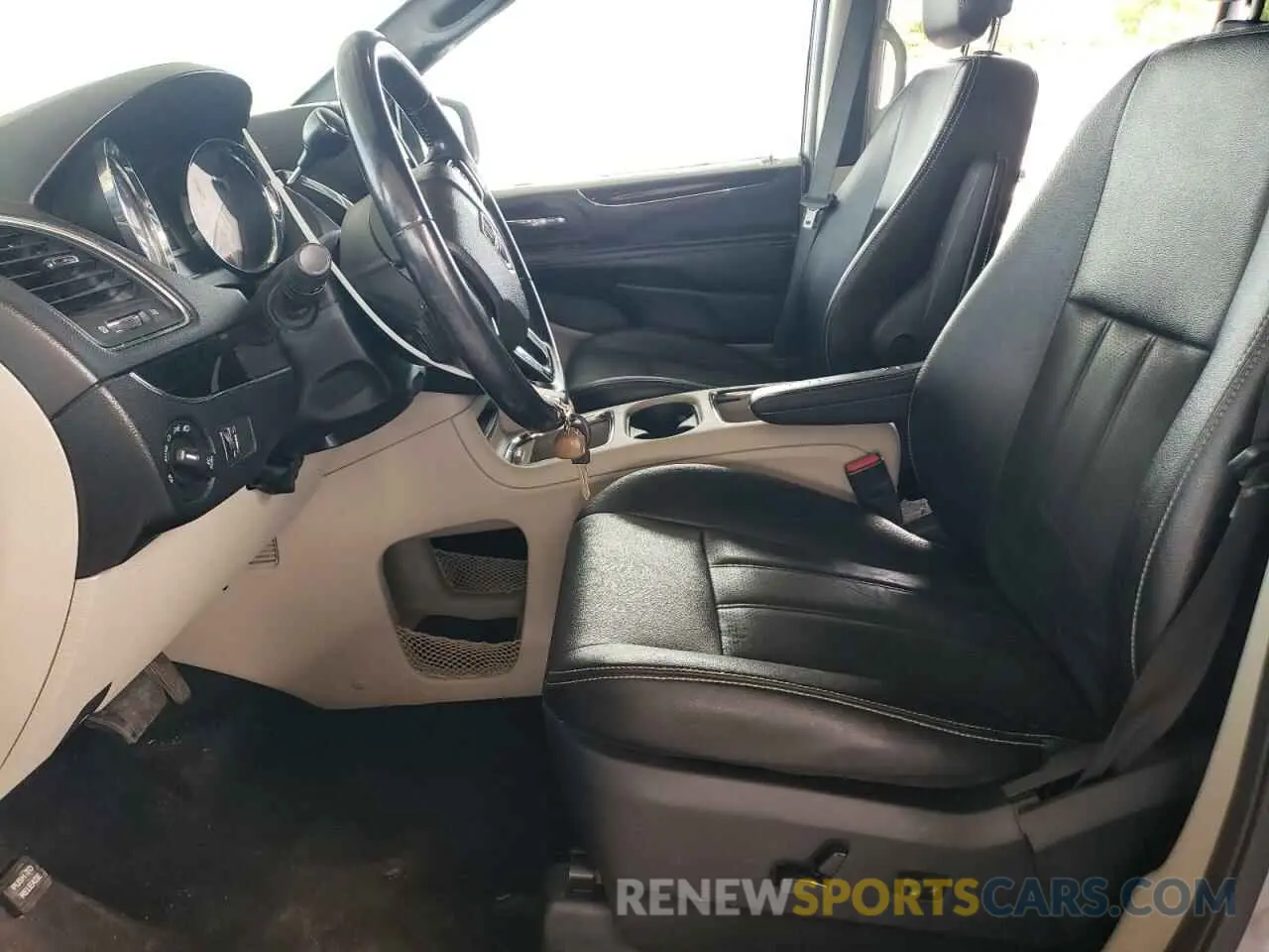 7 Photograph of a damaged car 2C4RDGCGXKR585398 DODGE CARAVAN 2019