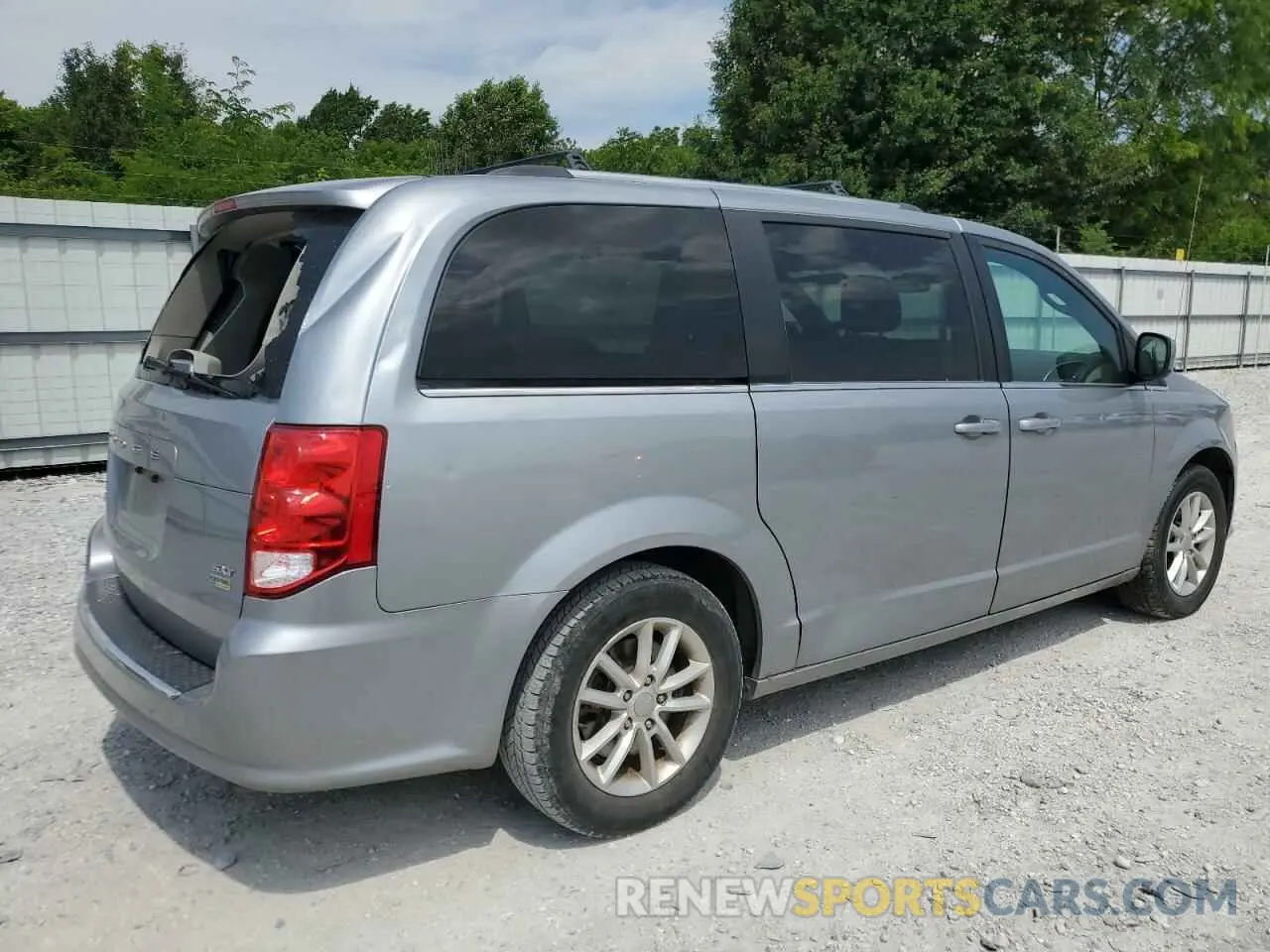3 Photograph of a damaged car 2C4RDGCGXKR618805 DODGE CARAVAN 2019