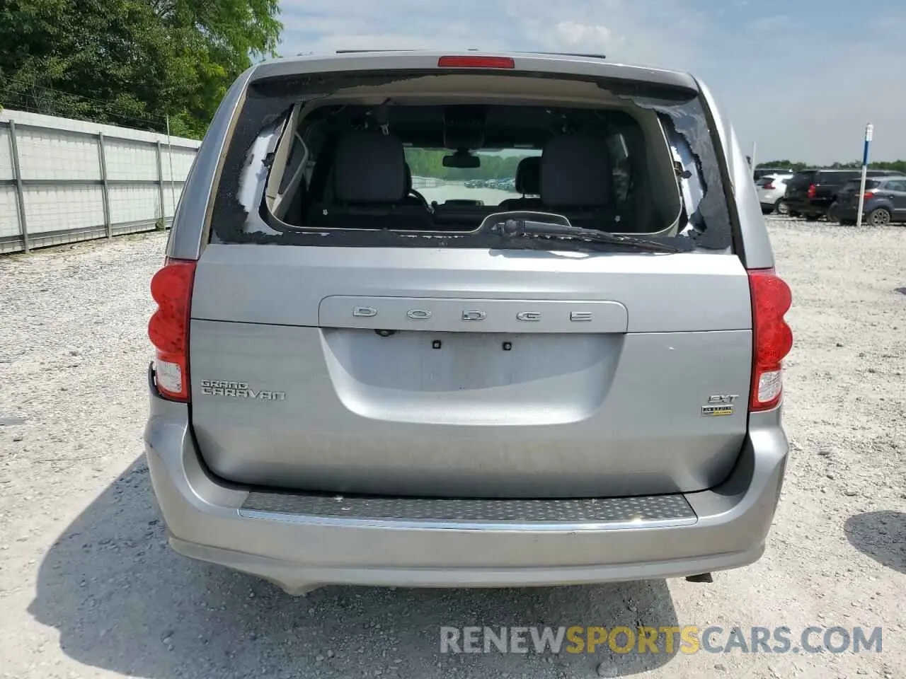 6 Photograph of a damaged car 2C4RDGCGXKR618805 DODGE CARAVAN 2019