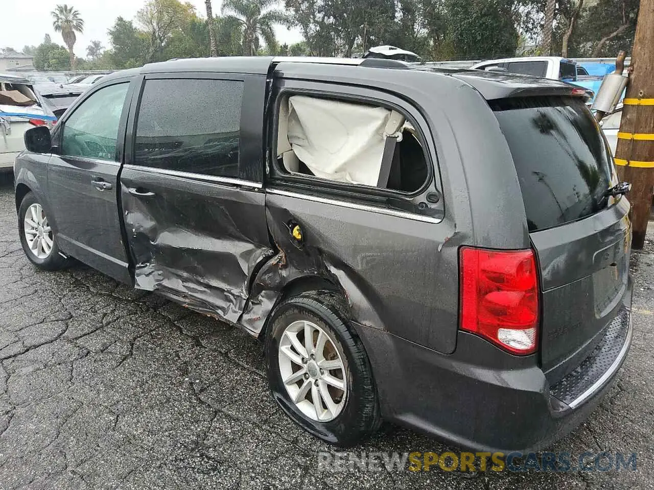 2 Photograph of a damaged car 2C4RDGCGXKR620070 DODGE CARAVAN 2019