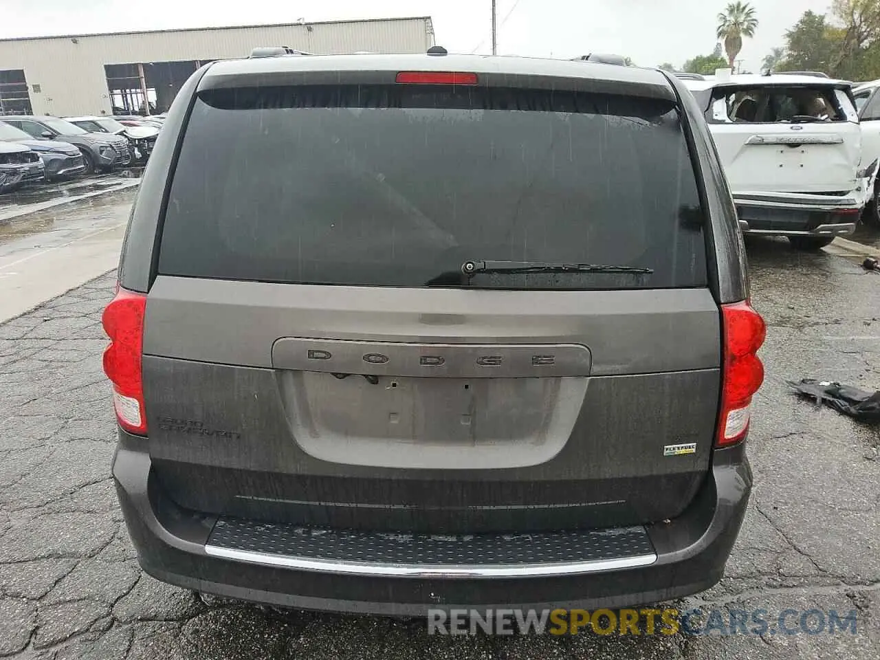 6 Photograph of a damaged car 2C4RDGCGXKR620070 DODGE CARAVAN 2019