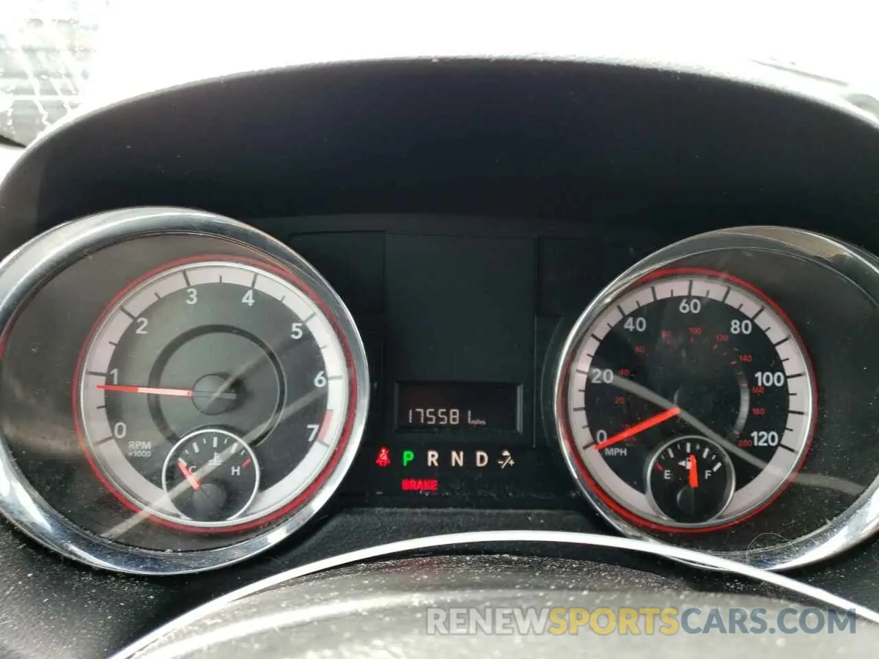 9 Photograph of a damaged car 2C4RDGCGXKR635068 DODGE CARAVAN 2019
