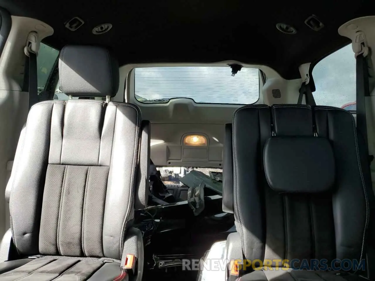 10 Photograph of a damaged car 2C4RDGCGXKR690443 DODGE CARAVAN 2019