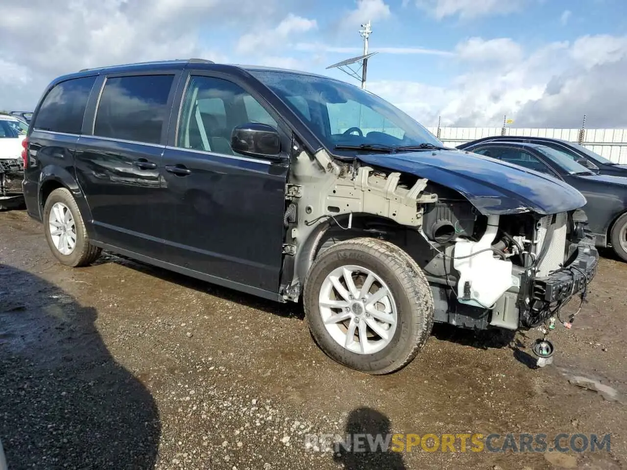 4 Photograph of a damaged car 2C4RDGCGXKR690443 DODGE CARAVAN 2019