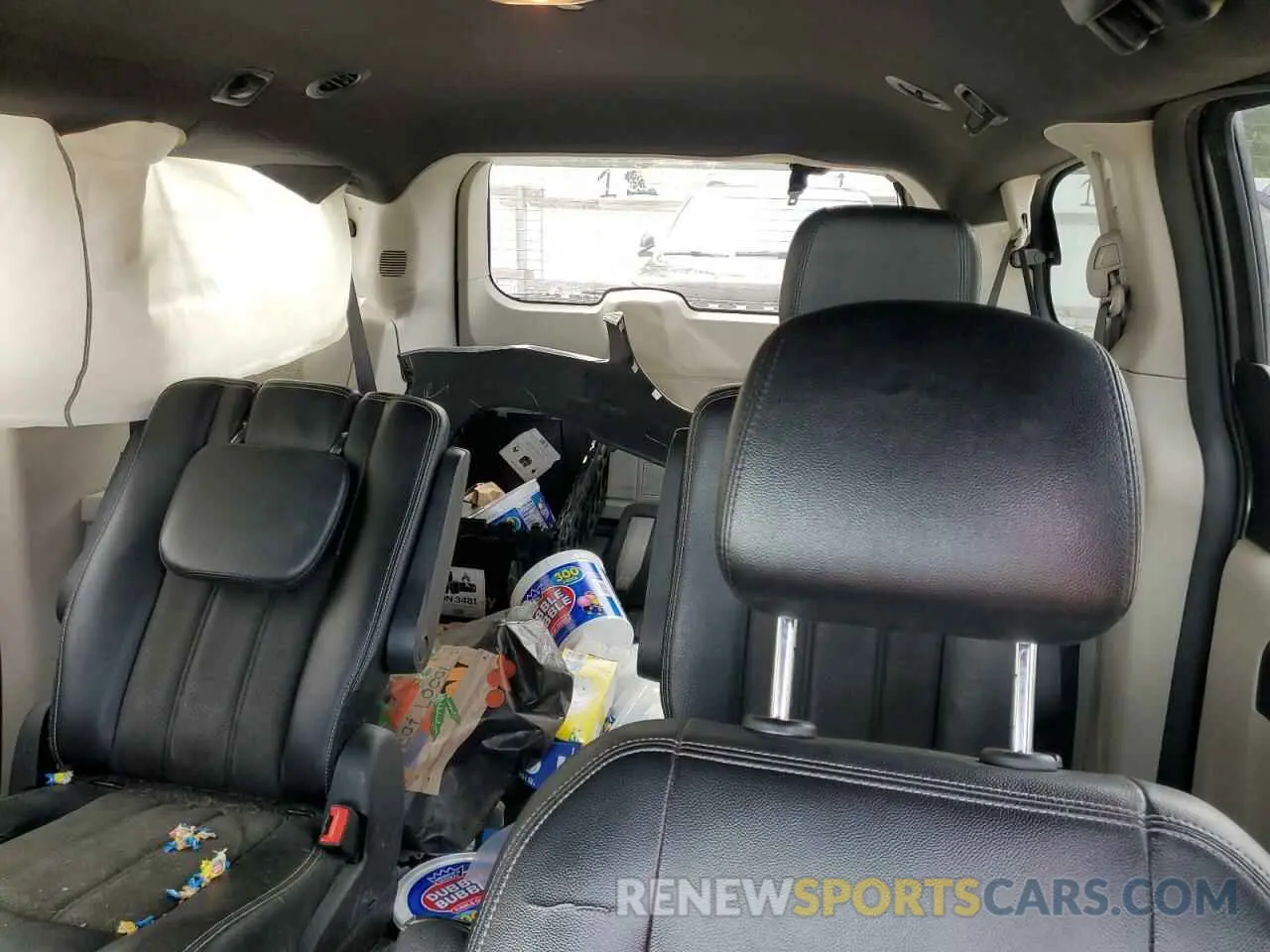 10 Photograph of a damaged car 2C4RDGCGXKR776335 DODGE CARAVAN 2019
