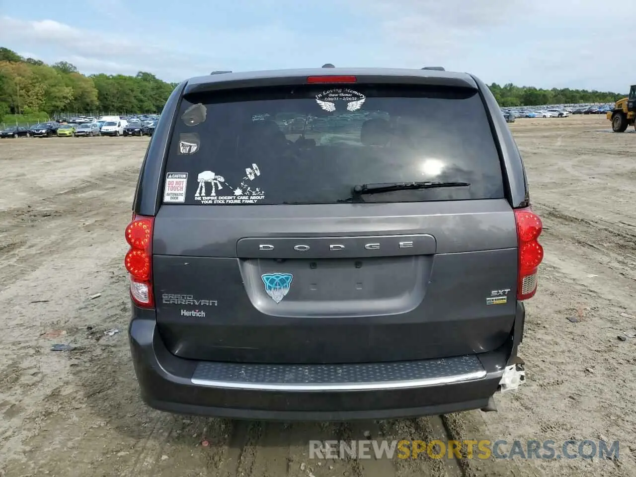 6 Photograph of a damaged car 2C4RDGCGXKR776335 DODGE CARAVAN 2019