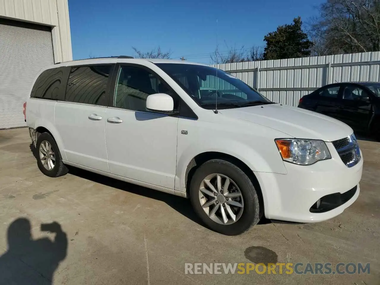 4 Photograph of a damaged car 2C4RDGCGXKR790297 DODGE CARAVAN 2019