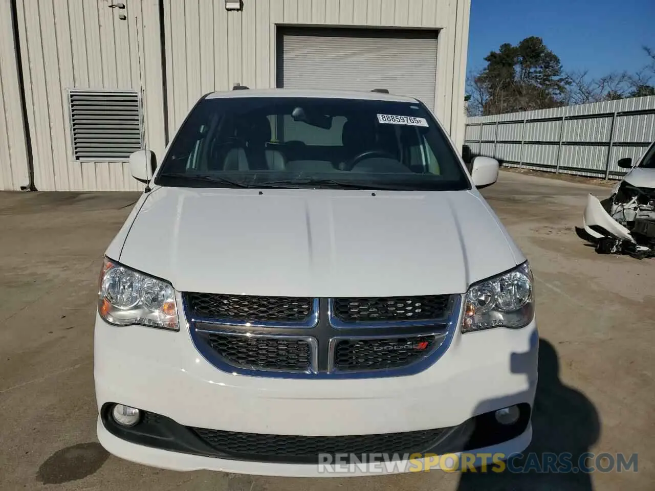5 Photograph of a damaged car 2C4RDGCGXKR790297 DODGE CARAVAN 2019