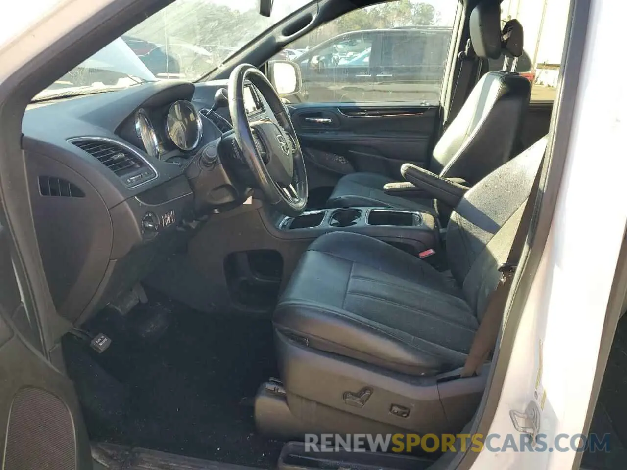 7 Photograph of a damaged car 2C4RDGCGXKR790297 DODGE CARAVAN 2019