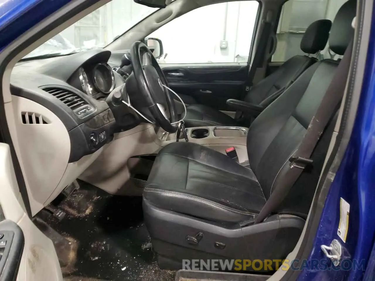 7 Photograph of a damaged car 2C4RDGDG0KR633831 DODGE CARAVAN 2019