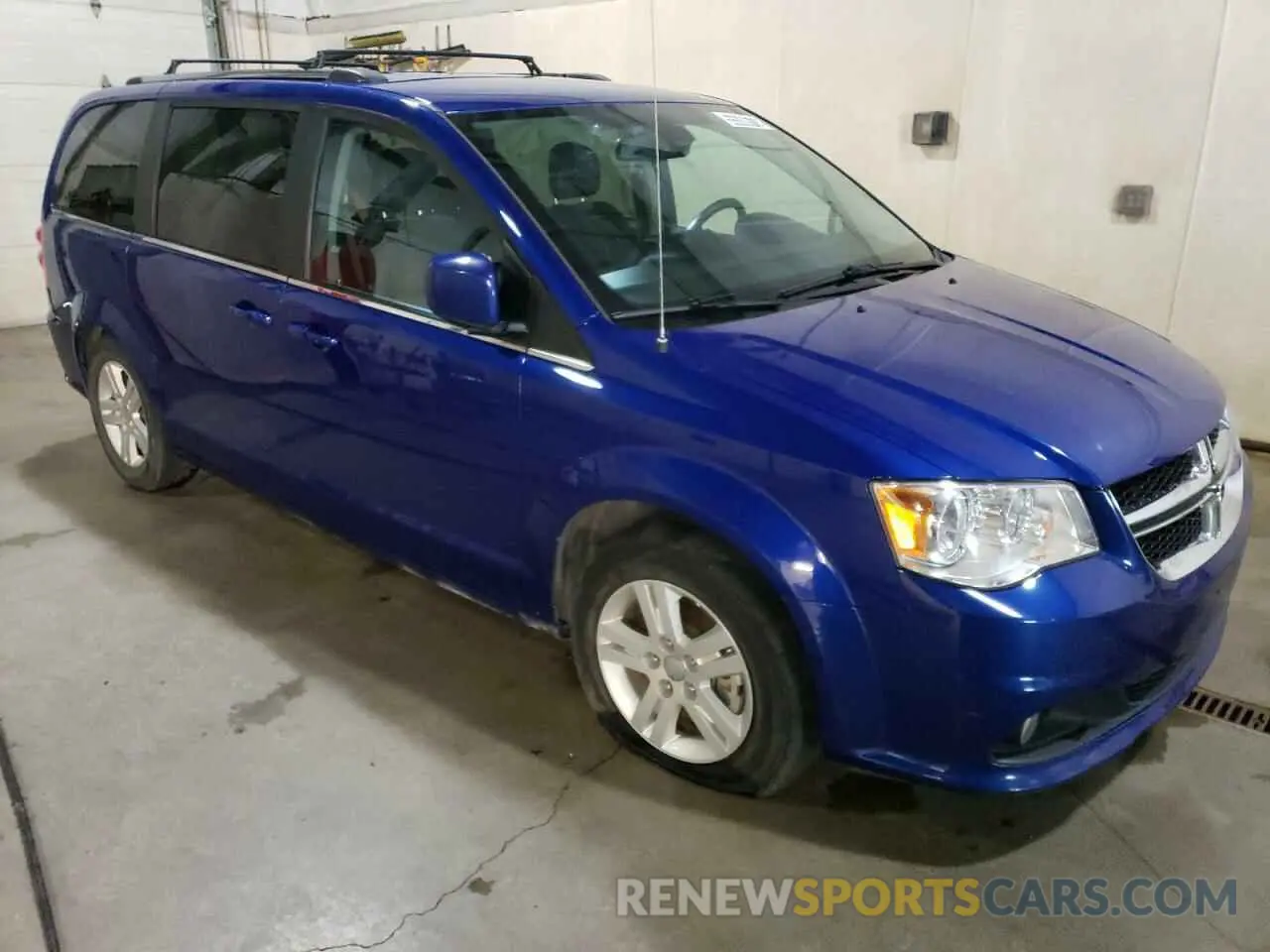 4 Photograph of a damaged car 2C4RDGDG0KR645736 DODGE CARAVAN 2019