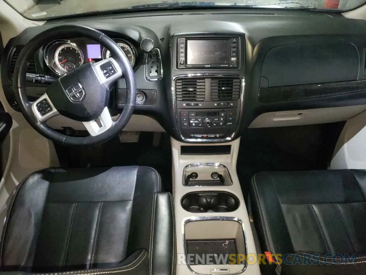 8 Photograph of a damaged car 2C4RDGDG0KR645736 DODGE CARAVAN 2019