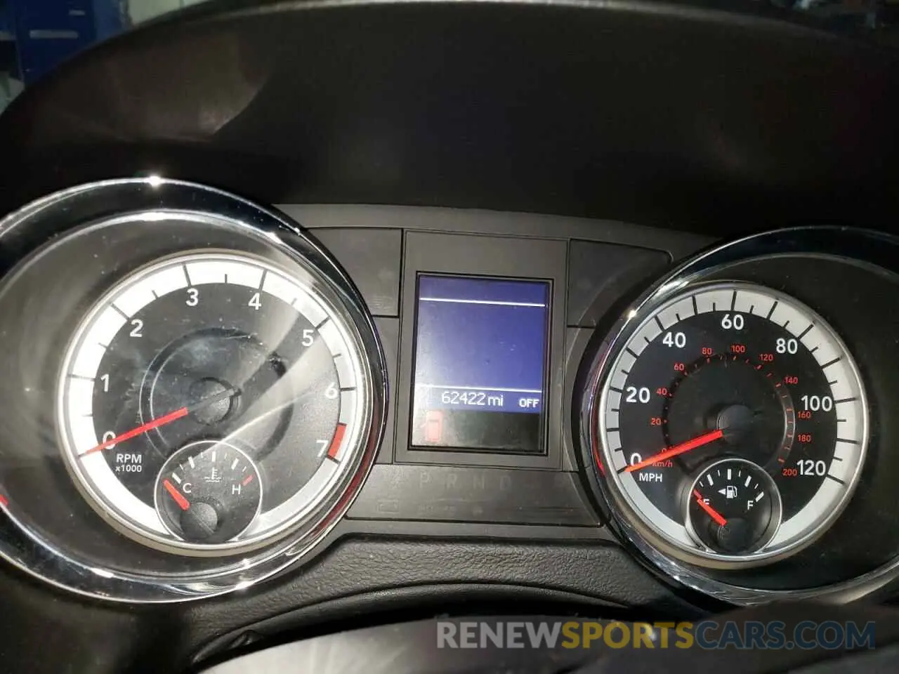 9 Photograph of a damaged car 2C4RDGDG0KR645736 DODGE CARAVAN 2019