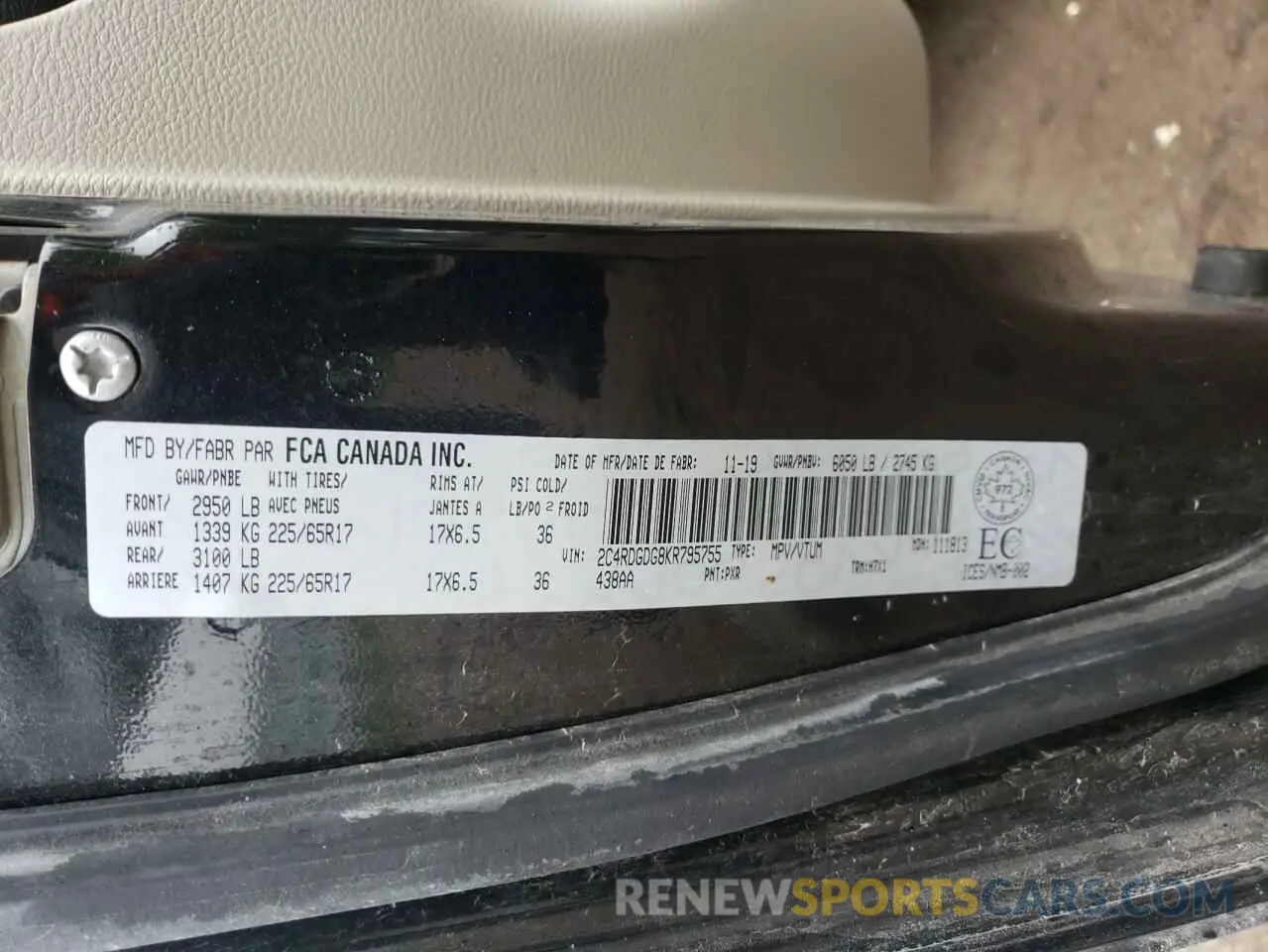 14 Photograph of a damaged car 2C4RDGDG8KR795755 DODGE CARAVAN 2019