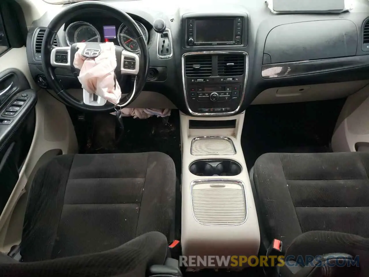 8 Photograph of a damaged car 2C4RDGDG8KR795755 DODGE CARAVAN 2019